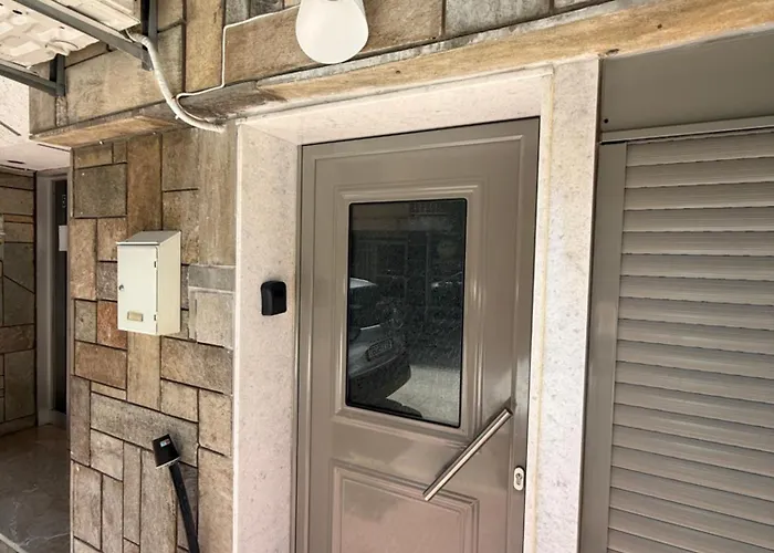 Cosy On Mpoleti Apartment Loutráki